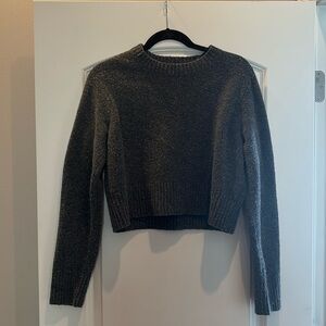 Cropped grey sweater